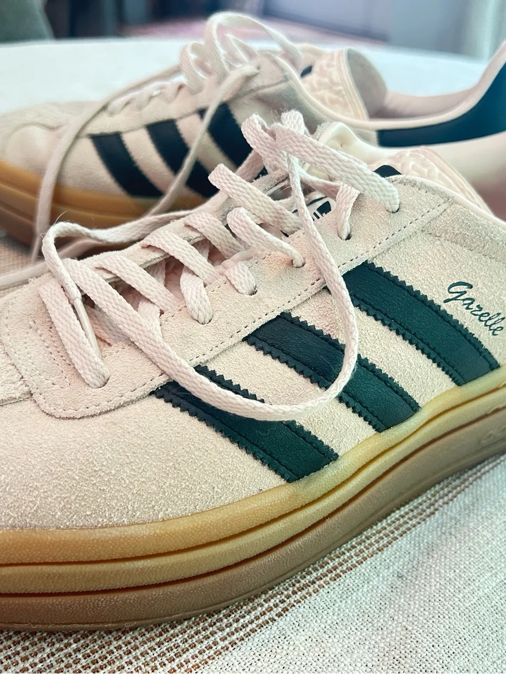 adidas Gazelle Bold Platform Sneaker Size 9.5M, quartz/black - Picture 7 of 12
